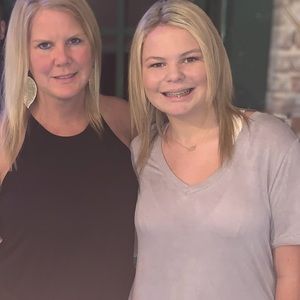 Meet your Posher, Ava